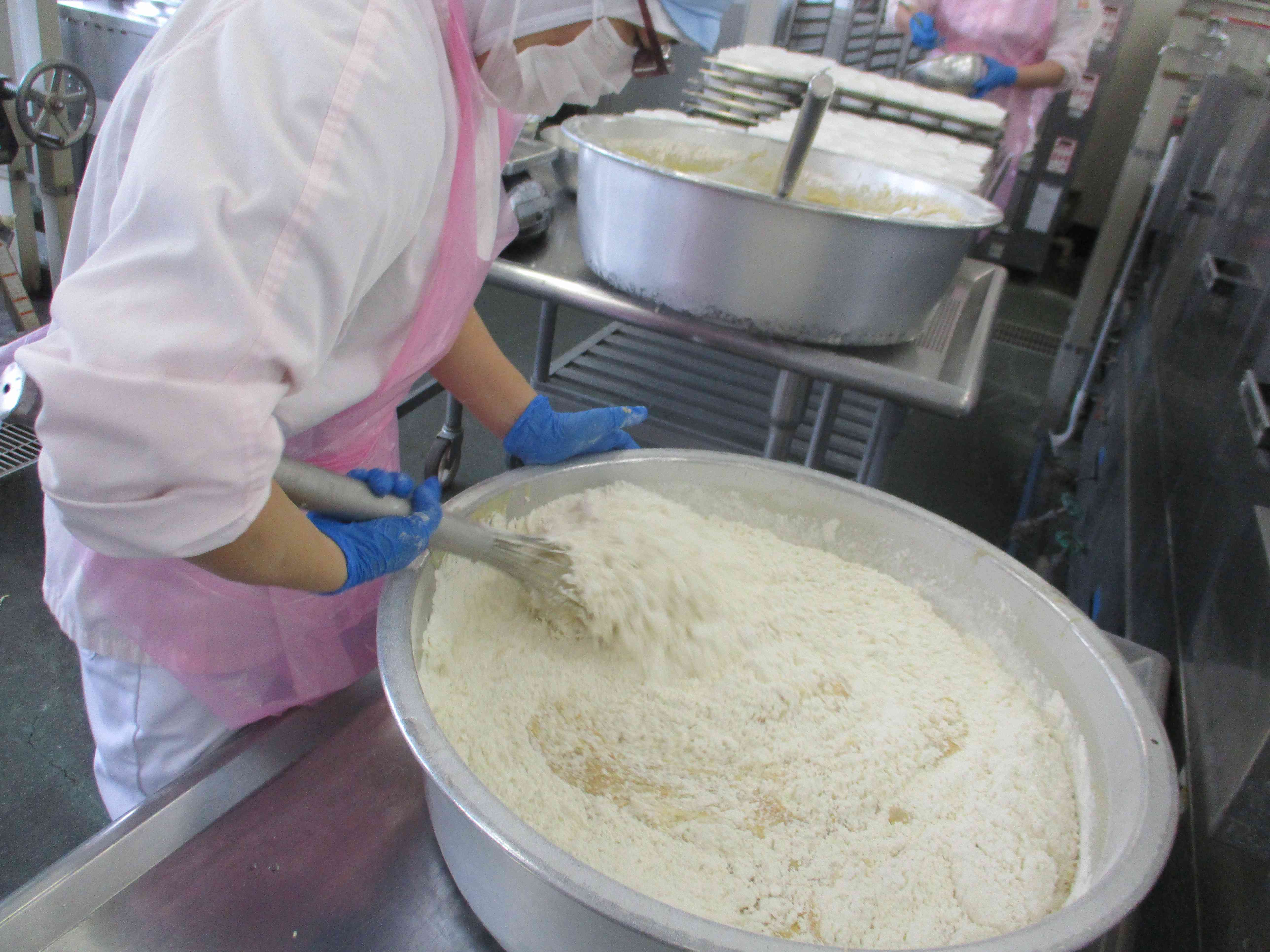 ①和風ケーキ　生地づくり